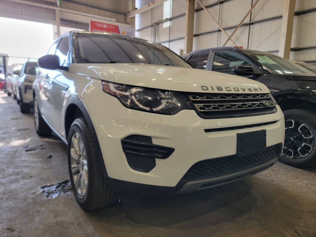 2018 LAND ROVER DISCOVERY — 89277 Miles — Lot 746262 — Main - Marhaba Auctions Used Cars - Image 4
