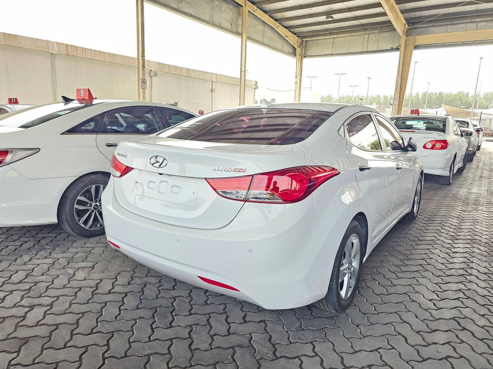 2012 HYUNDAI AVANTE — 132482 KM — Lot 596551 — Souq - Marhaba Auctions Used Cars - Image 4