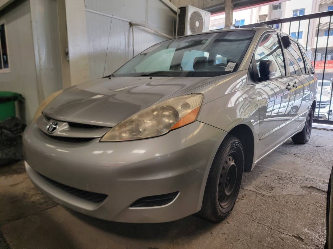 2010 TOYOTA SIENNA — 201758 Miles — Lot 38467545 — Main - Marhaba Auctions Used Cars - Image 5