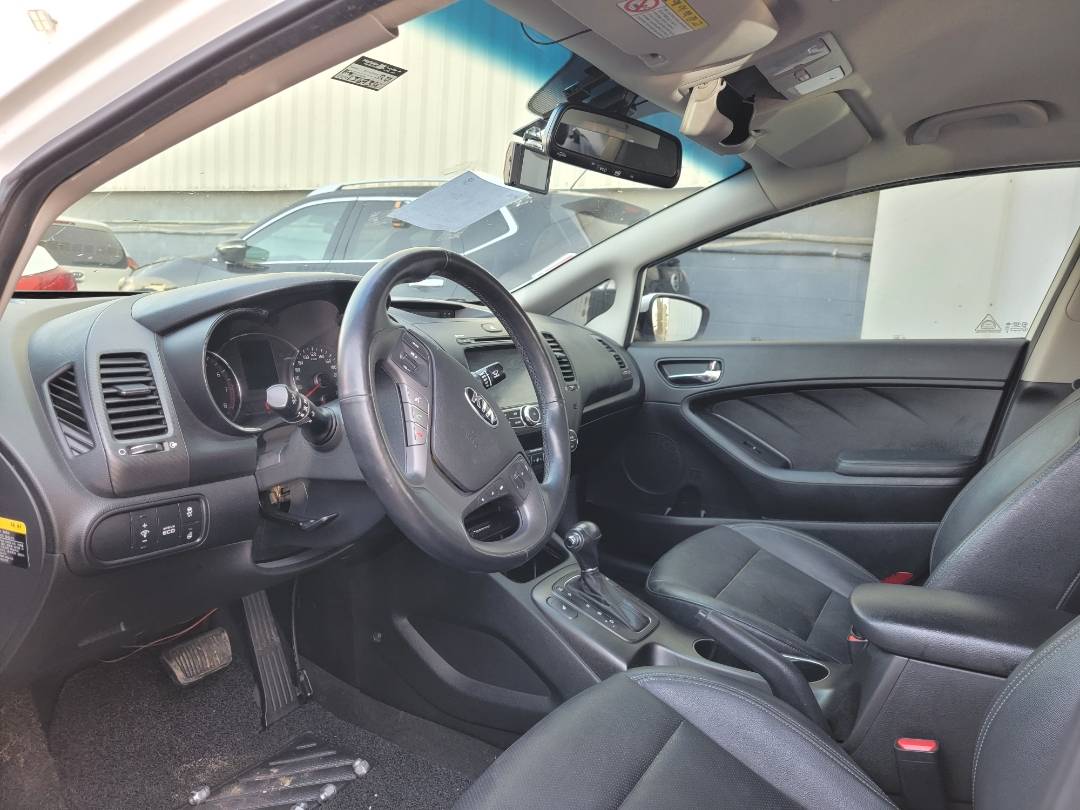 2013 KIA K3 — 136934 KM — Lot 044646 — Main - Marhaba Auctions Used Cars - Image 6