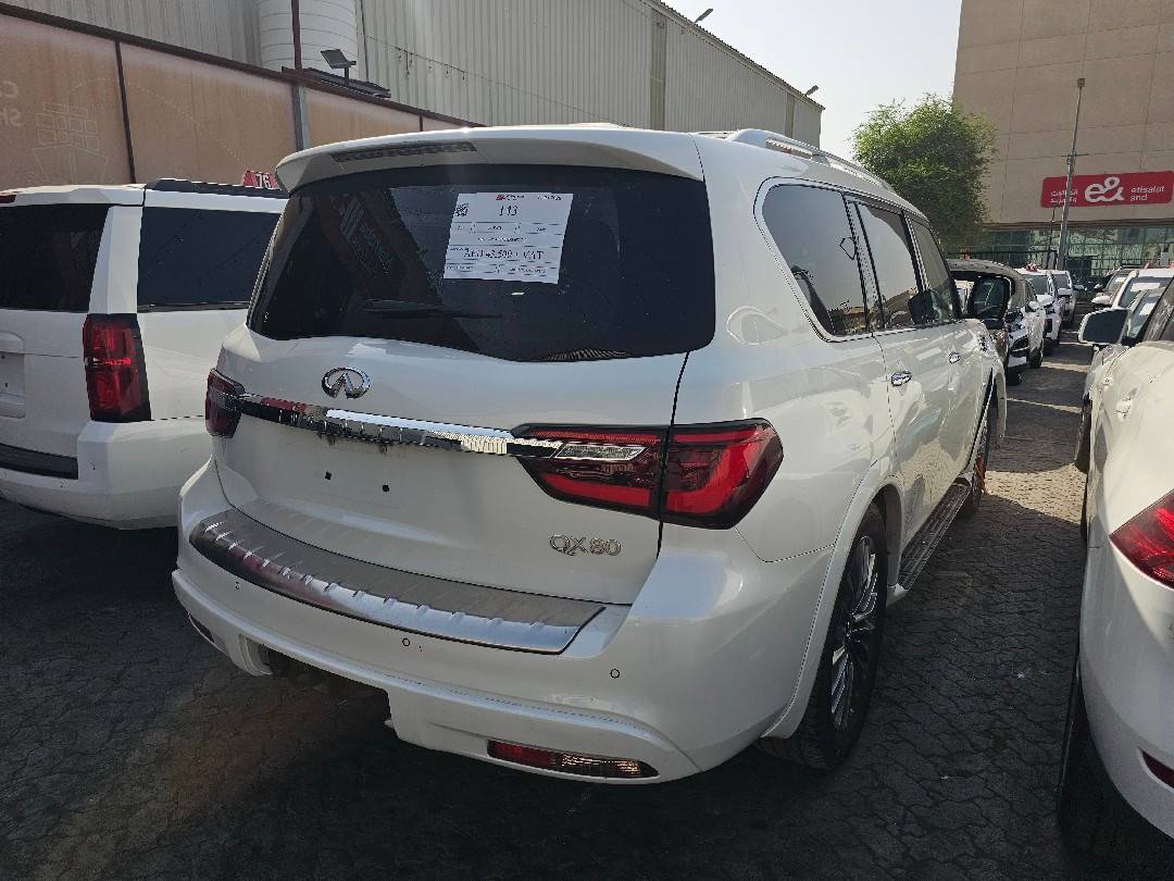 INFINITI QX80