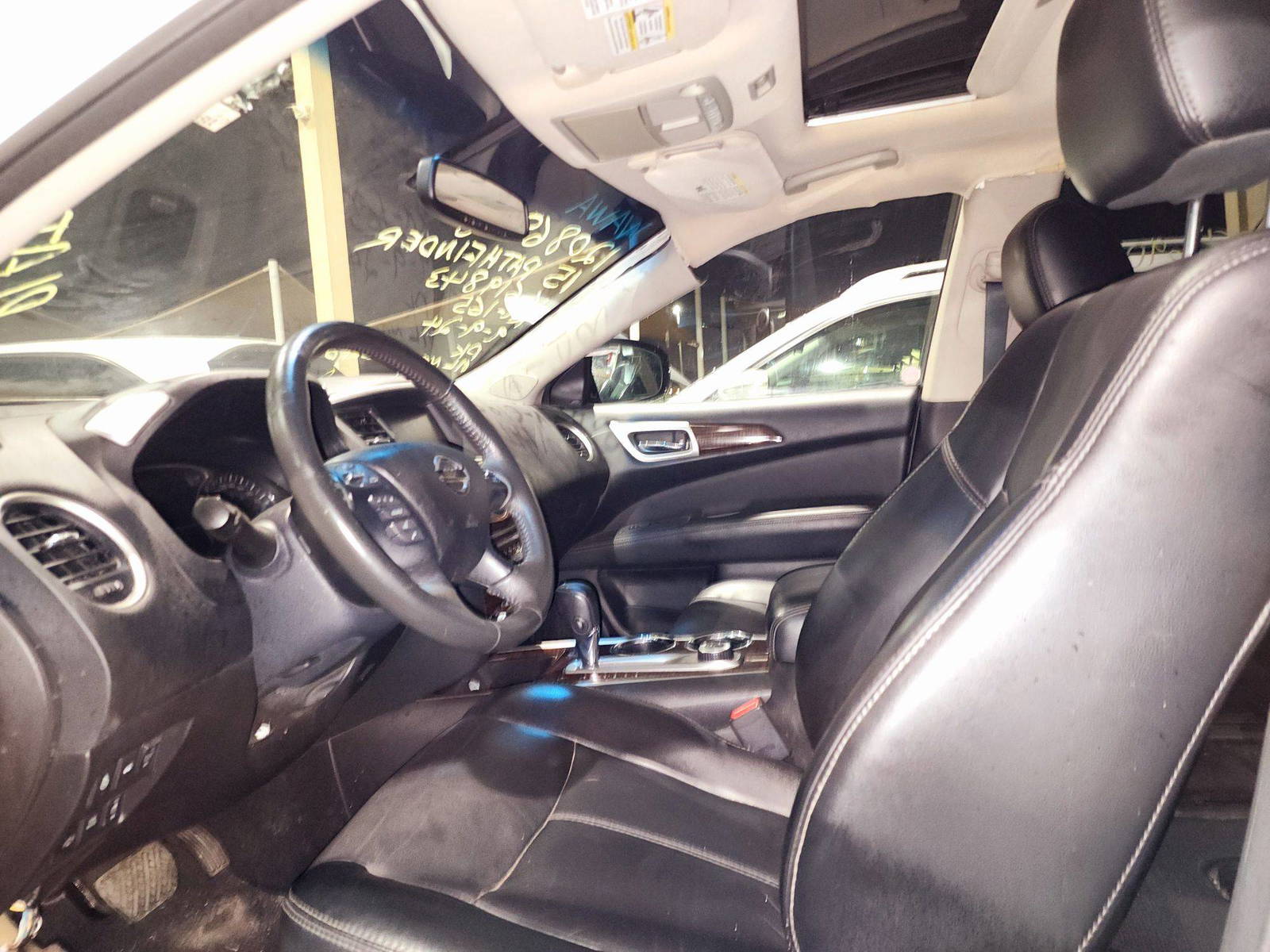 2015 NISSAN PATHFINDER — 164522 KM — Lot 12086908X — Souq - Marhaba Auctions Used Cars - Image 9