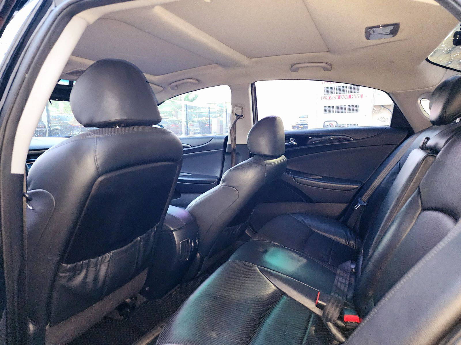 2011 HYUNDAI SONATA — 140444 KM — Lot 235097 — Souq - Marhaba Auctions Used Cars - Image 6