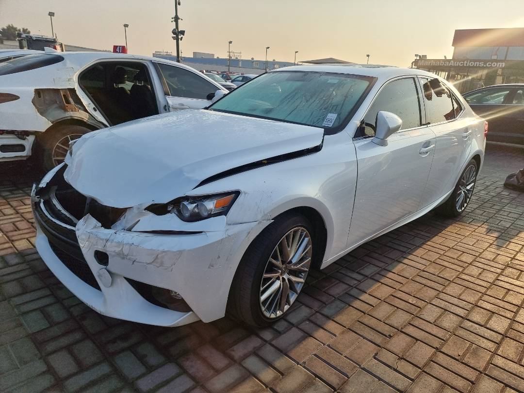 2016 LEXUS IS 300 — 90892 Miles — Lot 40174120 — Souq - Marhaba Auctions Used Cars - Image 5