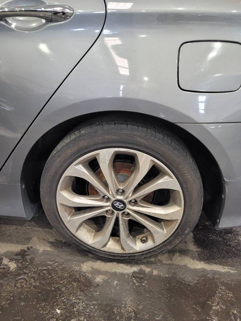 2014 HYUNDAI SONATA — 104989 Miles — Lot 65316804 — Main - Marhaba Auctions Used Cars - Image 9