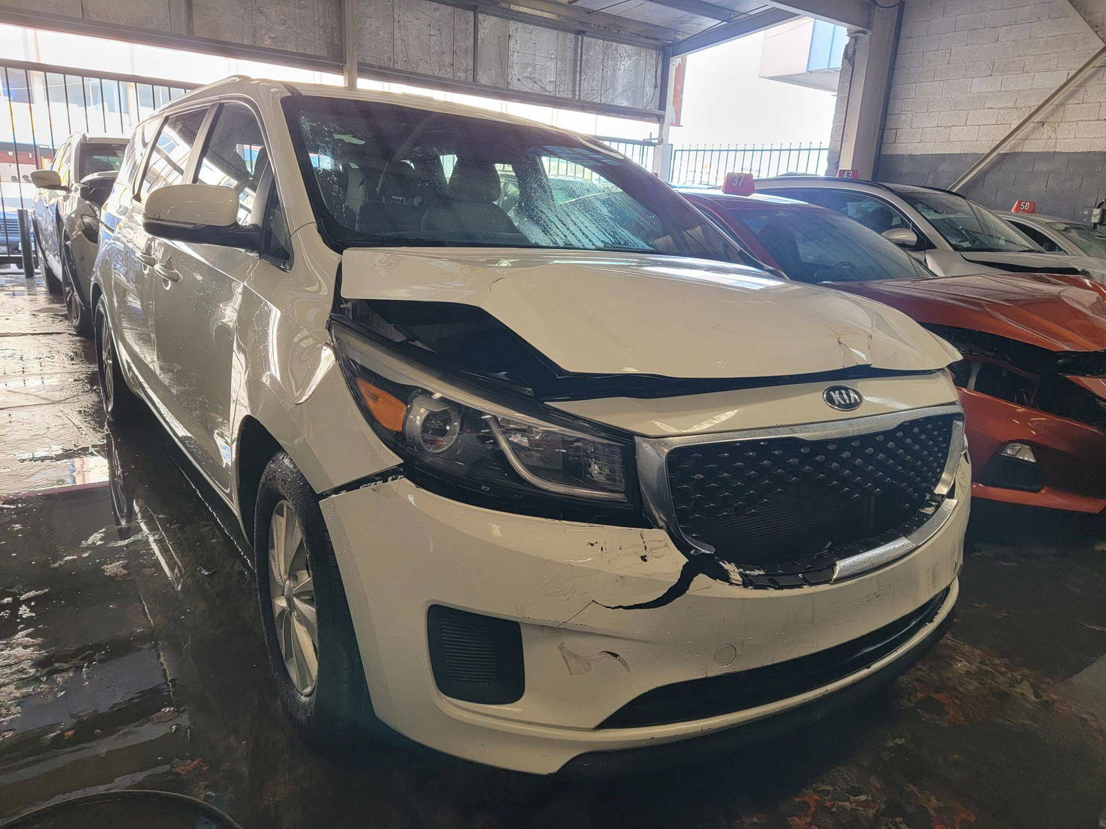 KIA SEDONA 2015 - Marhaba Auction Used Cars - Image 4
