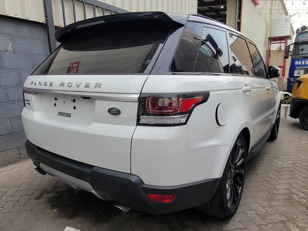 2017 LAND ROVER RANGE ROVER SPORT HSE — 38594 Miles — Lot 174797 — Main - Marhaba Auctions Used Cars - Image 5