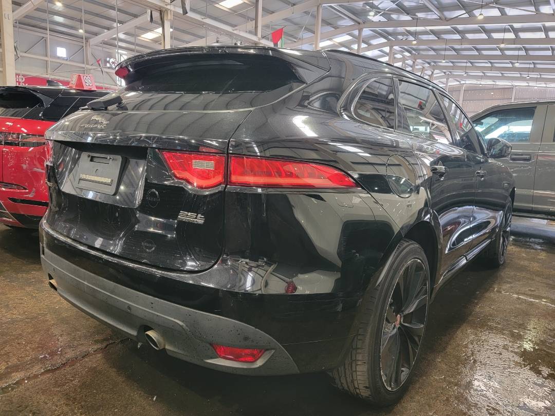 2018 JAGUAR F-PACE PREMIUM — 118628 Miles — Lot A260634 — Main - Marhaba Auctions Used Cars - Image 3
