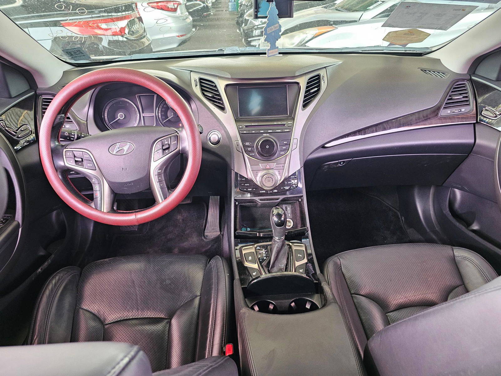 2012 HYUNDAI GRANDEUR — 202437 KM — Lot 204208 — Souq - Marhaba Auctions Used Cars - Image 7