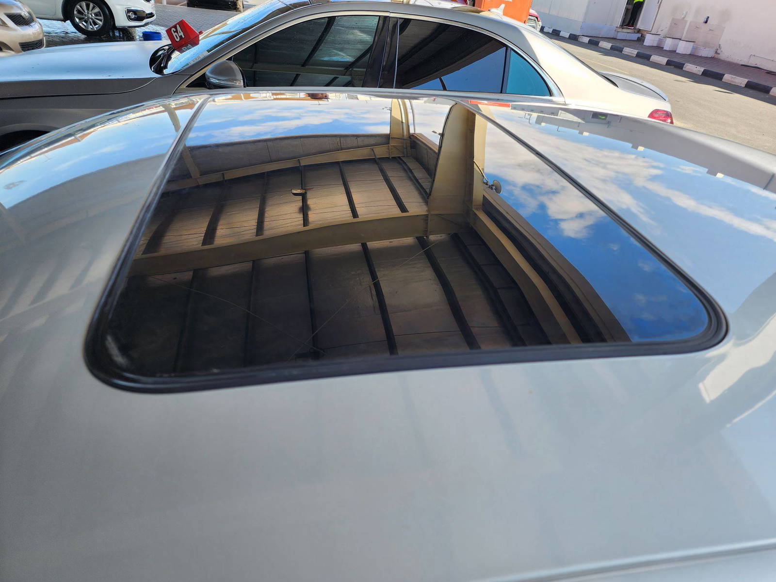 2019 DODGE CHARGER — 64670 Miles — Lot 65087083 - Marhaba Auctions Used Cars - Image 4