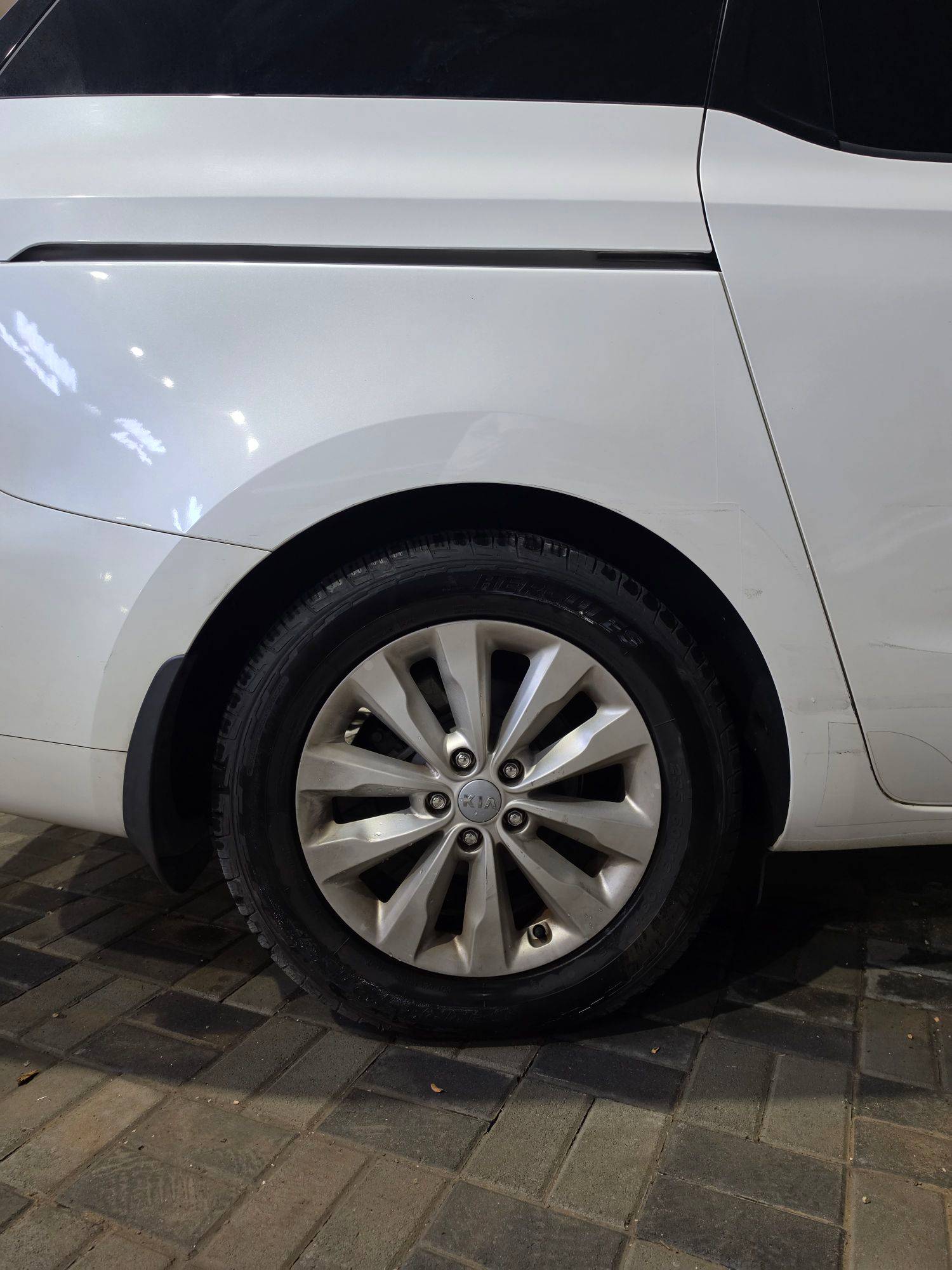 KIA SEDONA 2018 - Marhaba Auction Used Cars - Image 7