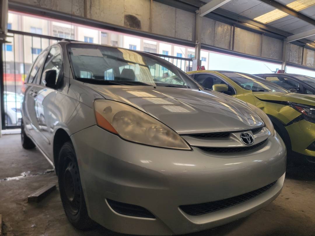 2010 TOYOTA SIENNA — 201758 Miles — Lot 38467545 — Main - Marhaba Auctions Used Cars - Image 4