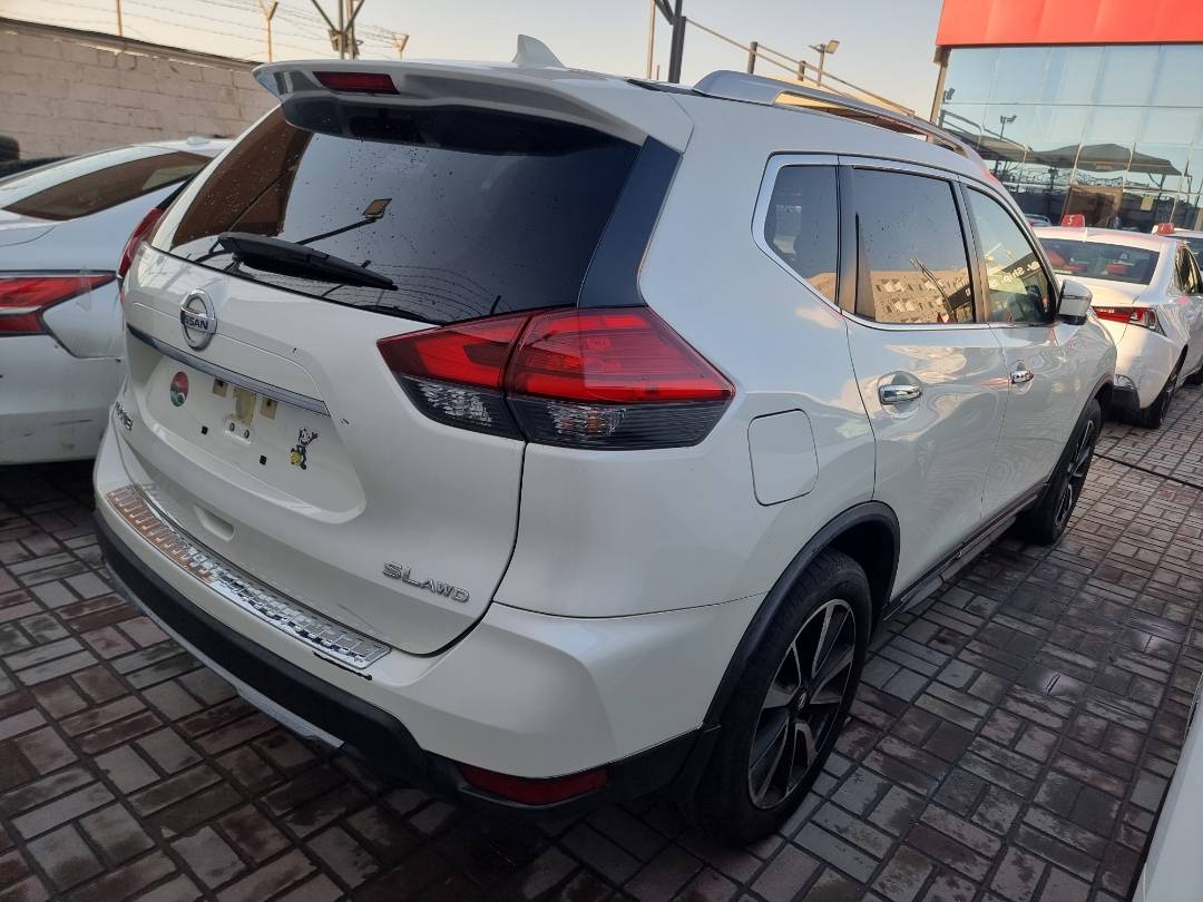 NISSAN ROGUE 2017 - Marhaba Auction Used Cars - Image 6