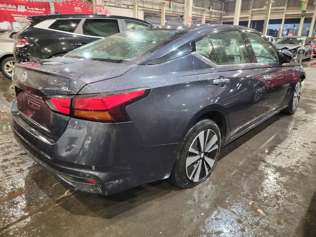 2020 NISSAN ALTIMA — 123579 Miles — Lot 4270327 — Main - Marhaba Auctions Used Cars - Image 3