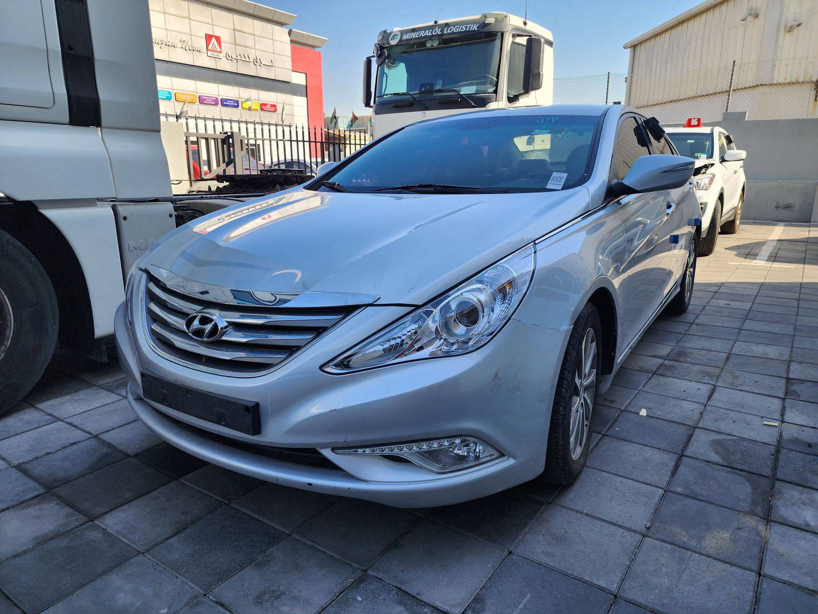 2014 HYUNDAI SONATA — 194947 KM — Lot 623730 — Al Quoz - Marhaba Auctions Used Cars - Image 3