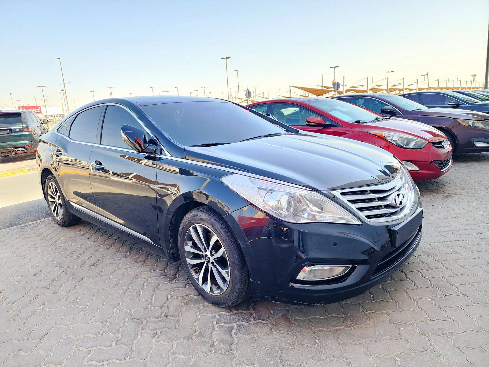 2012 HYUNDAI GRANDEUR — 188234 KM — Lot 130381 — Souq - Marhaba Auctions Used Cars - Image 3