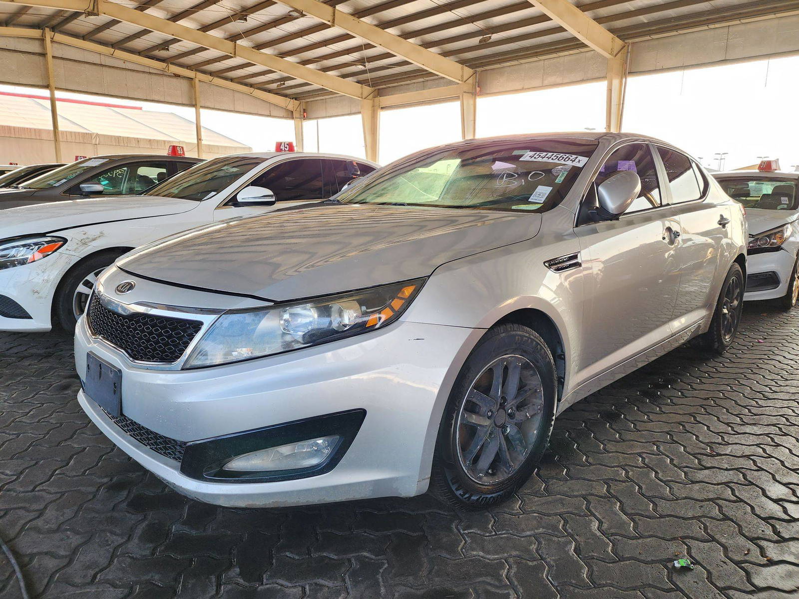 2012 KIA OPTIMA — 161152 Miles — Lot 44024 — Souq - Marhaba Auctions Used Cars - Image 5