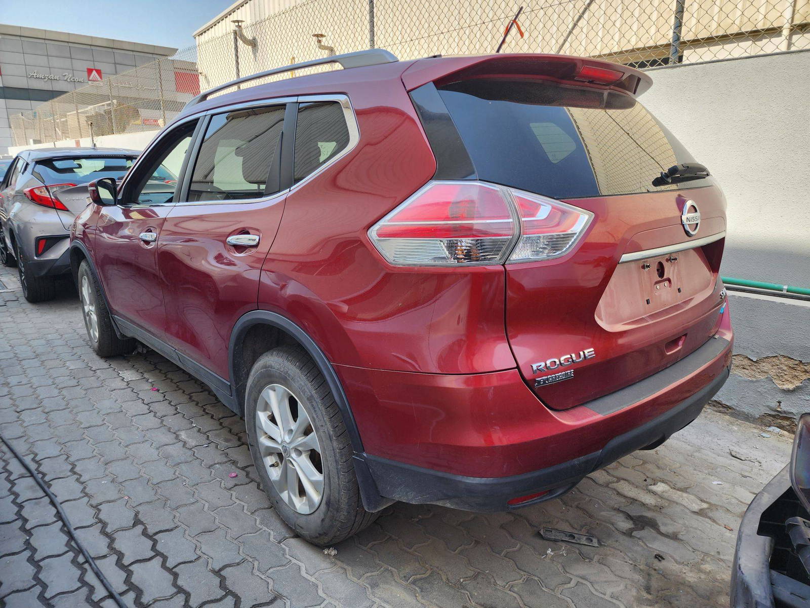 2015 NISSAN ROGUE — 151740 KM — Lot 12344234 — Al Quoz - Marhaba Auctions Used Cars - Image 6