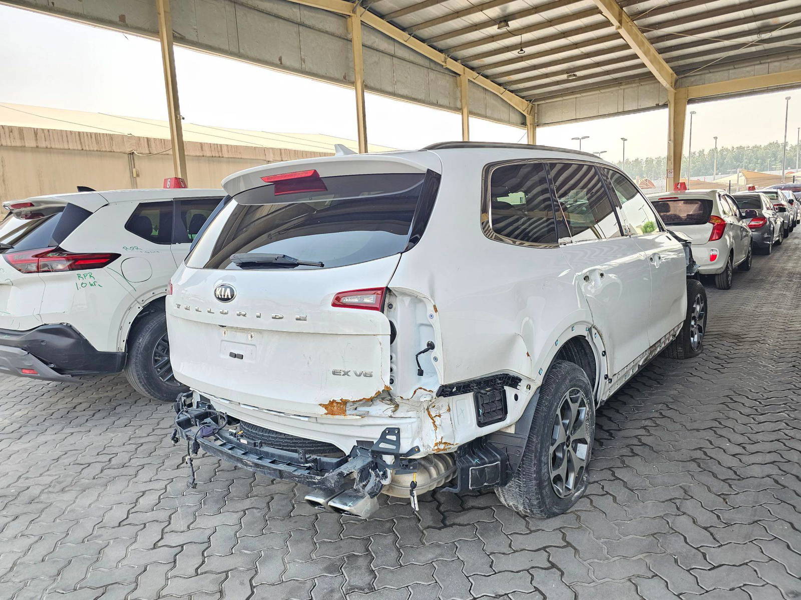 2020 KIA TELLURIDE — 107759 Miles — Lot HC7LG001298 — Souq - Marhaba Auctions Used Cars - Image 3