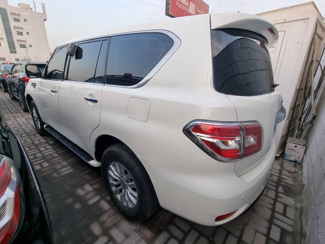 2014 NISSAN PATROL — 297715 KM — Lot 77699 — Ind. 12 - Marhaba Auctions Used Cars - Image 5