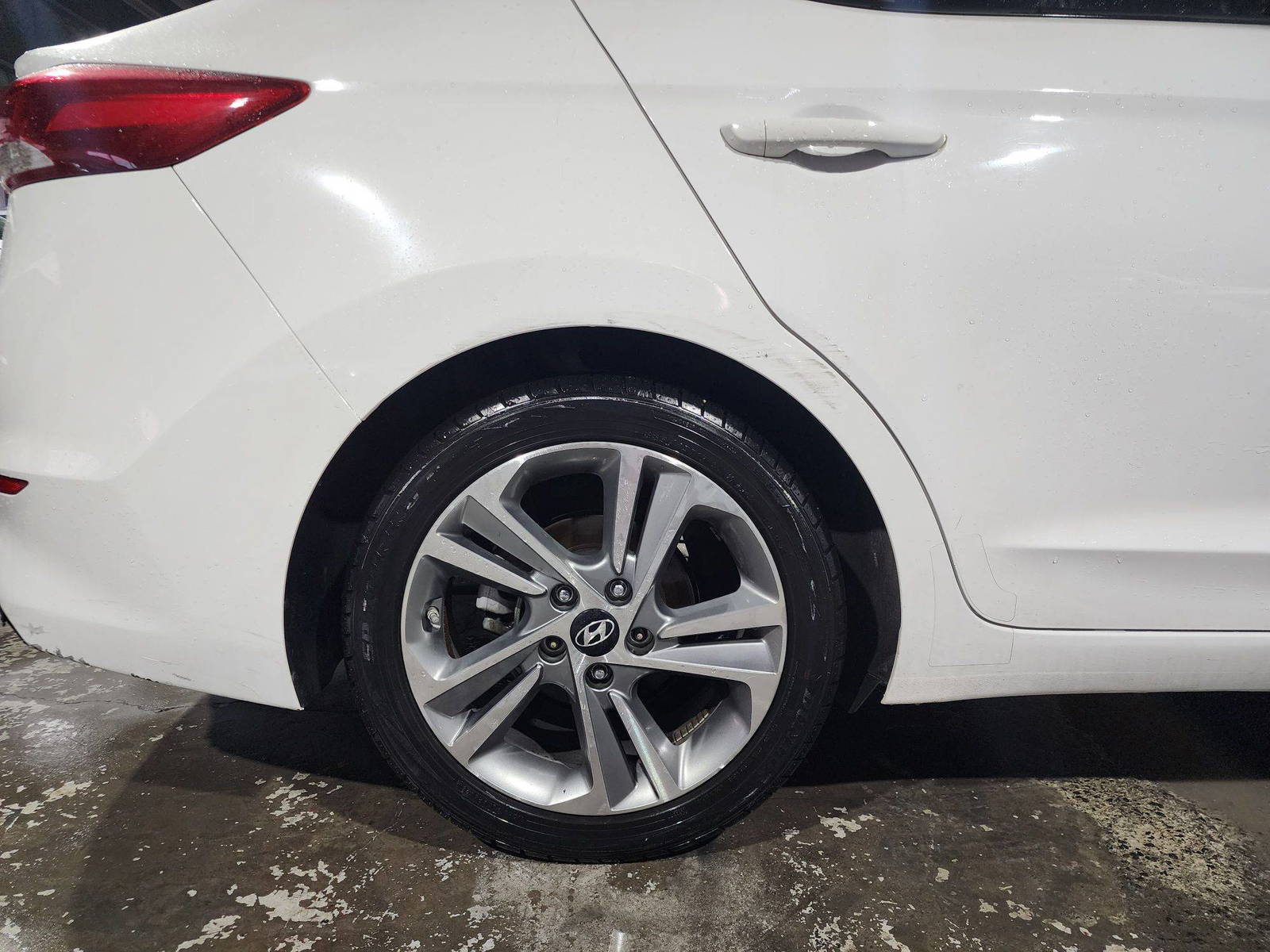 2018 HYUNDAI AVANTE — 101394 KM — Lot 124587 — Souq - Marhaba Auctions Used Cars - Image 12