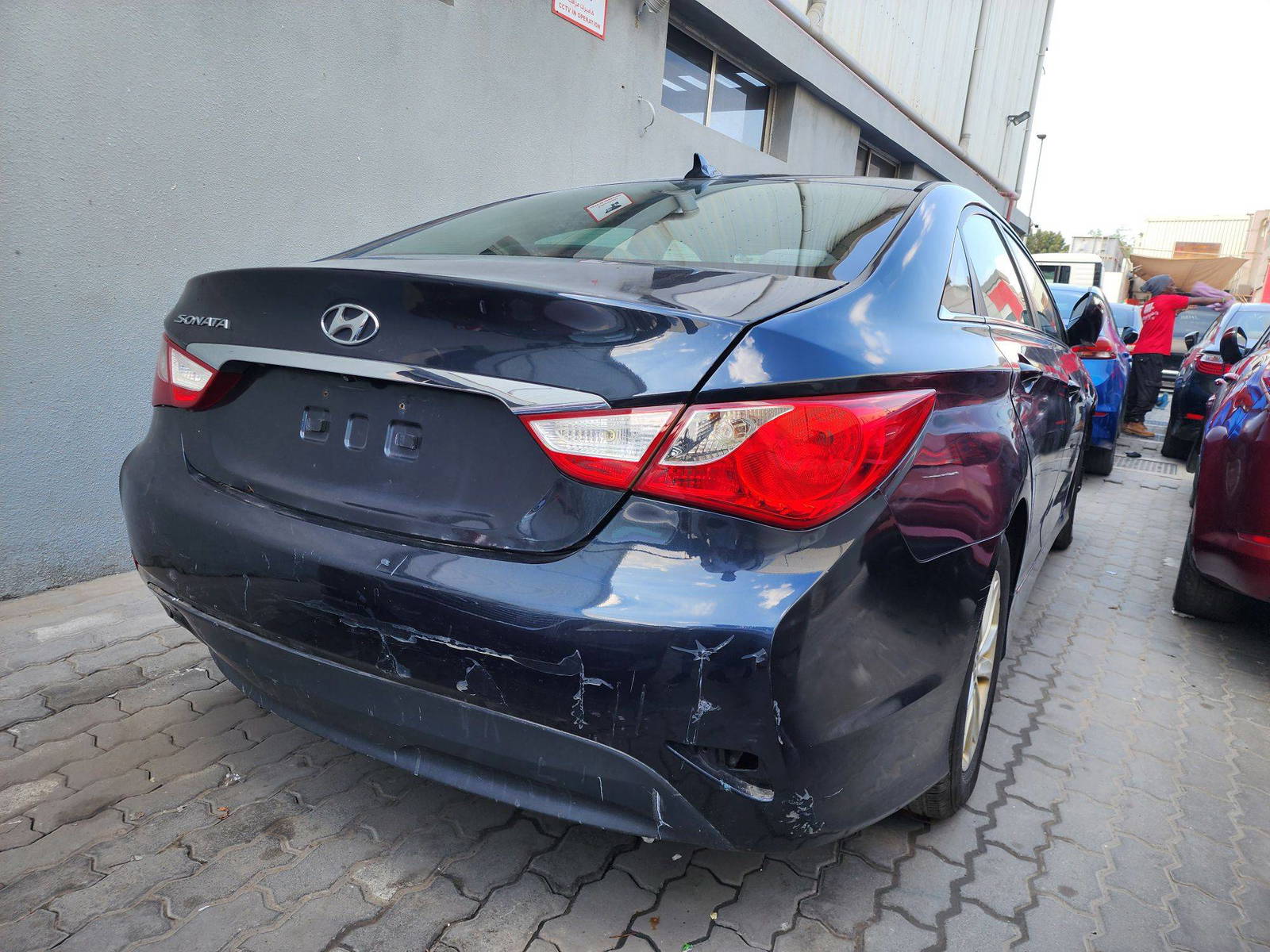 2014 HYUNDAI SONATA — 192110 Miles — Lot 67702884 — Al Quoz - Marhaba Auctions Used Cars - Image 4