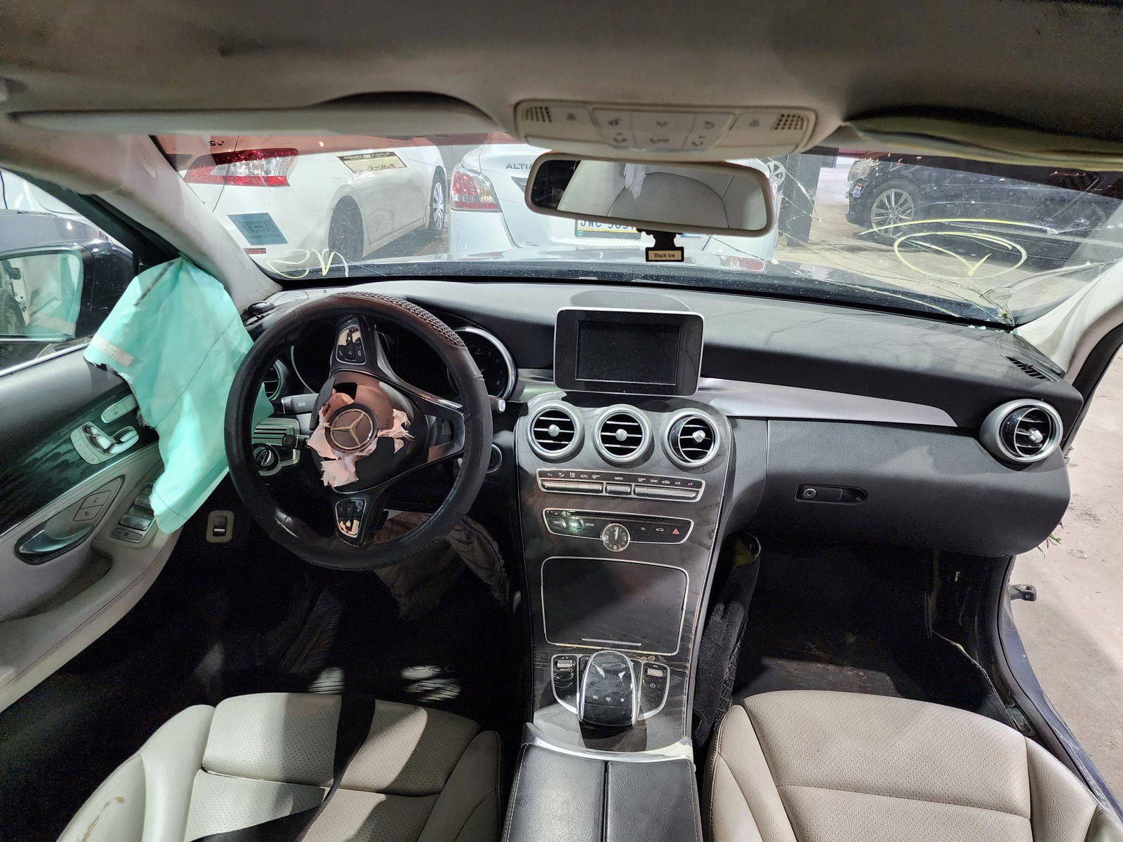 MERCEDES BENZ C300 2015 - Marhaba Auction Used Cars - Image 8