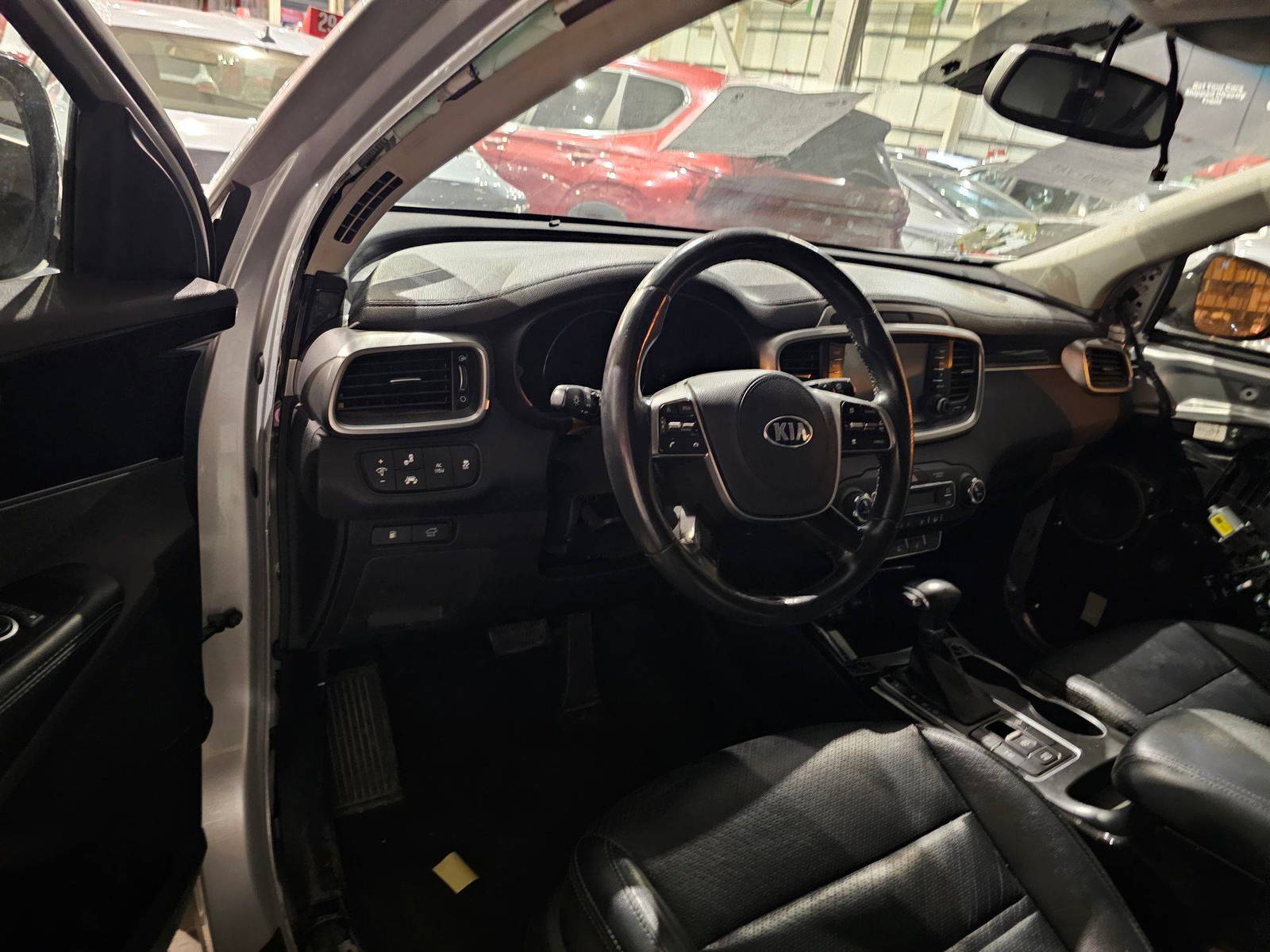 2019 KIA SORENTO — 118213 Miles — Lot 94390595 — Main - Marhaba Auctions Used Cars - Image 8