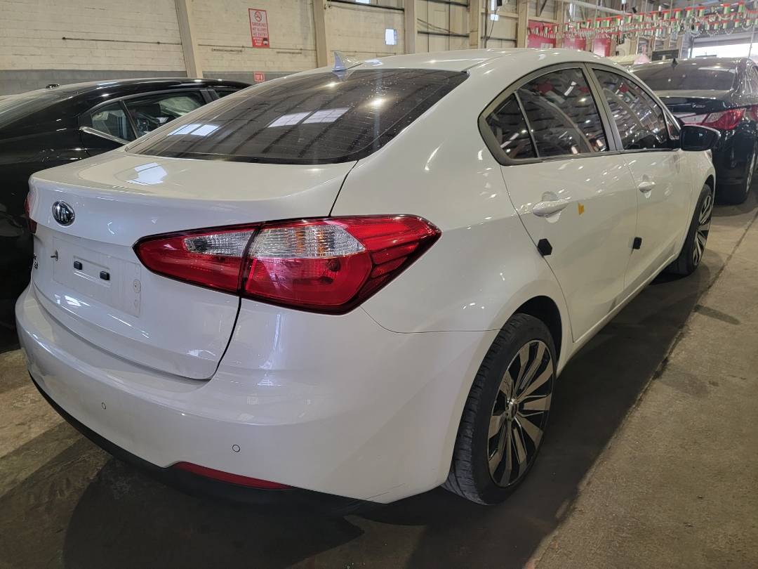 2014 KIA K3 — 144987 KM — Lot 868847 — Main - Marhaba Auctions Used Cars - Image 5