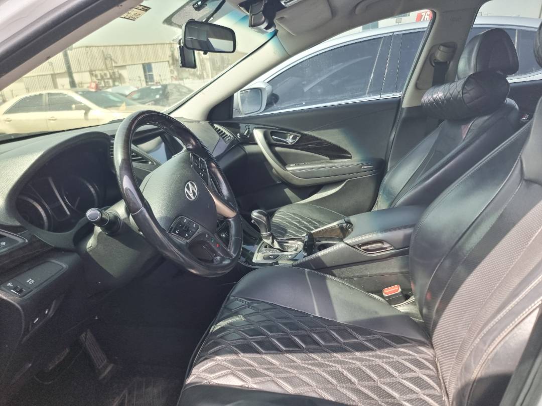 2011 HYUNDAI GRANDEUR — 215005 KM — Lot 032198 — Souq - Marhaba Auctions Used Cars - Image 9