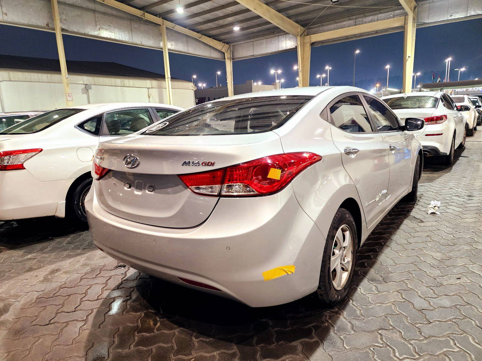 2011 HYUNDAI AVANTE — 179748 KM — Lot 102580 — Souq - Marhaba Auctions Used Cars - Image 3