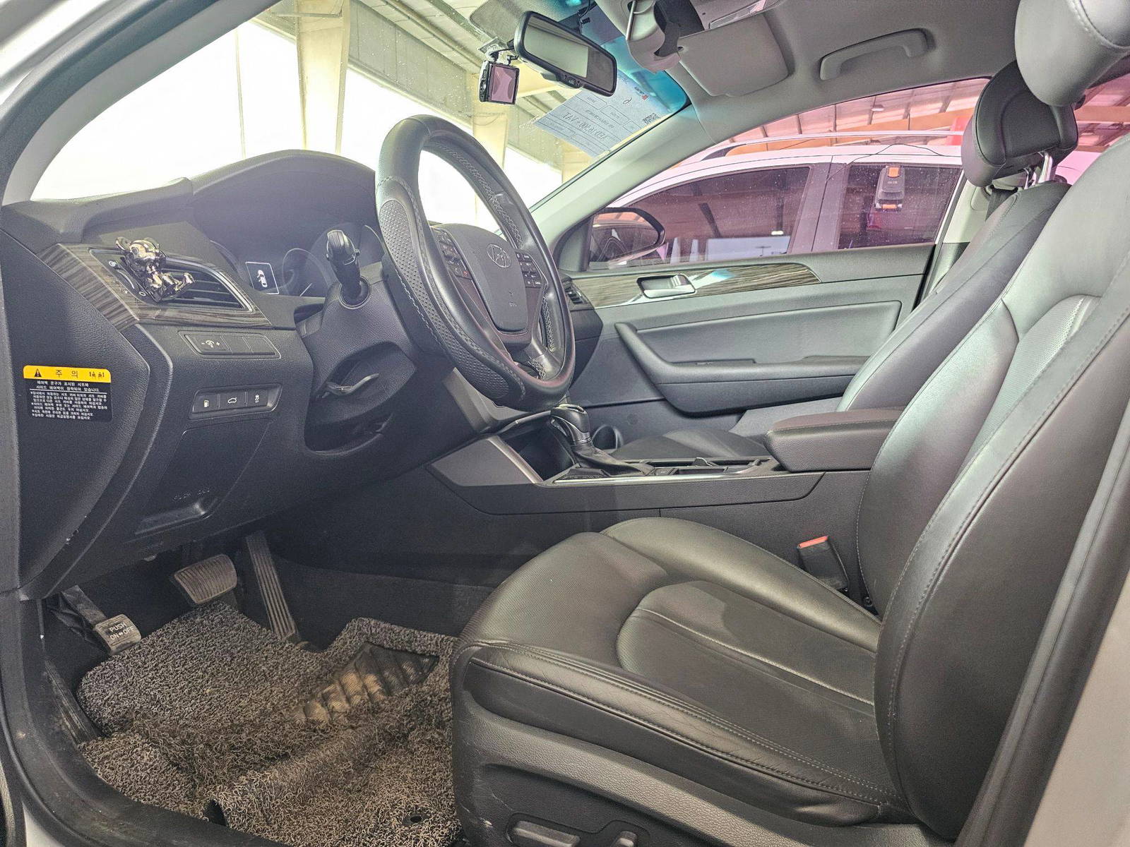 2015 HYUNDAI SONATA — 221609 KM — Lot 001770 — Ind. 12 - Marhaba Auctions Used Cars - Image 8