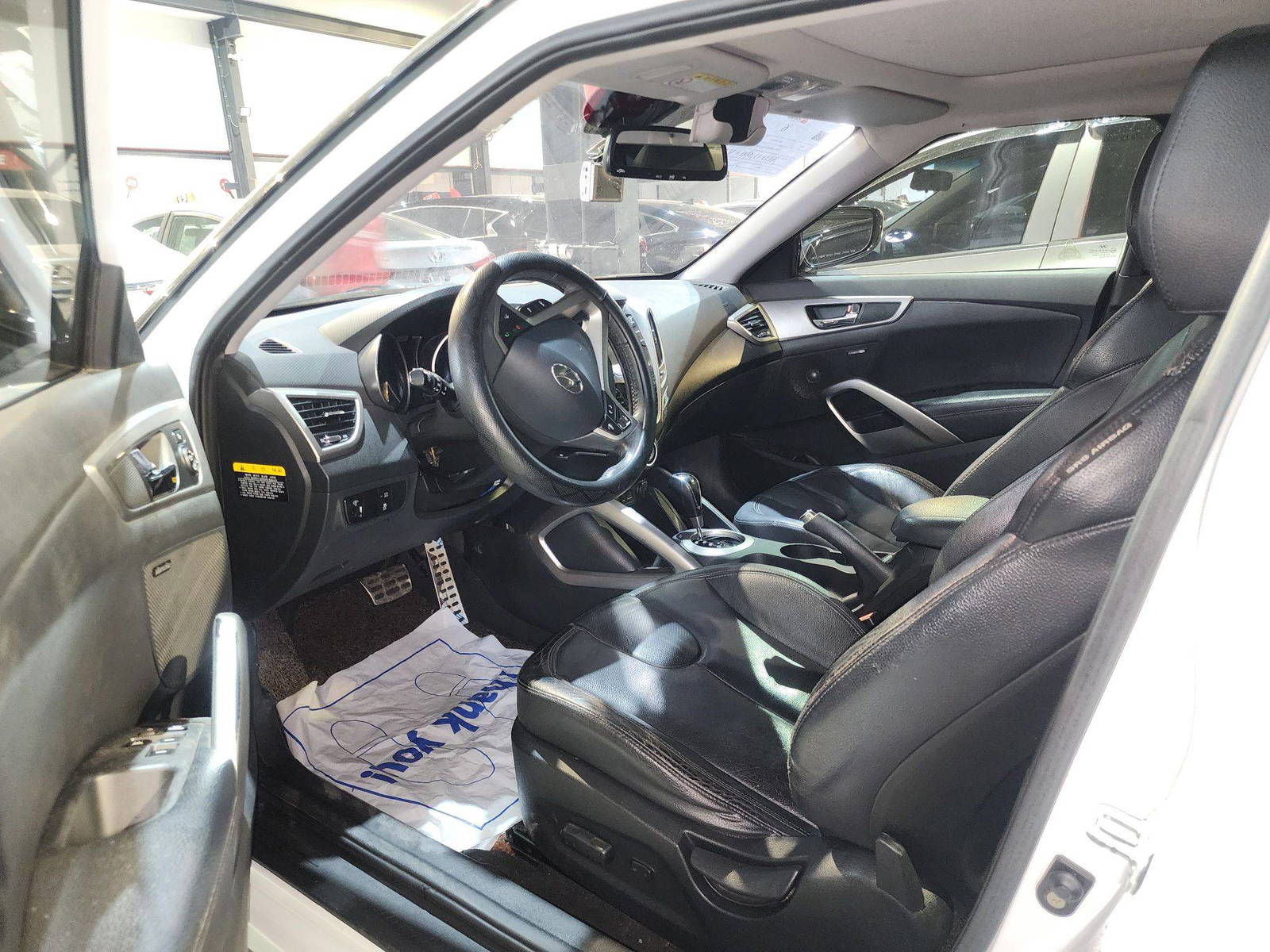 2012 HYUNDAI VELOSTER — 163438 KM — Lot 030344 — Main - Marhaba Auctions Used Cars - Image 10