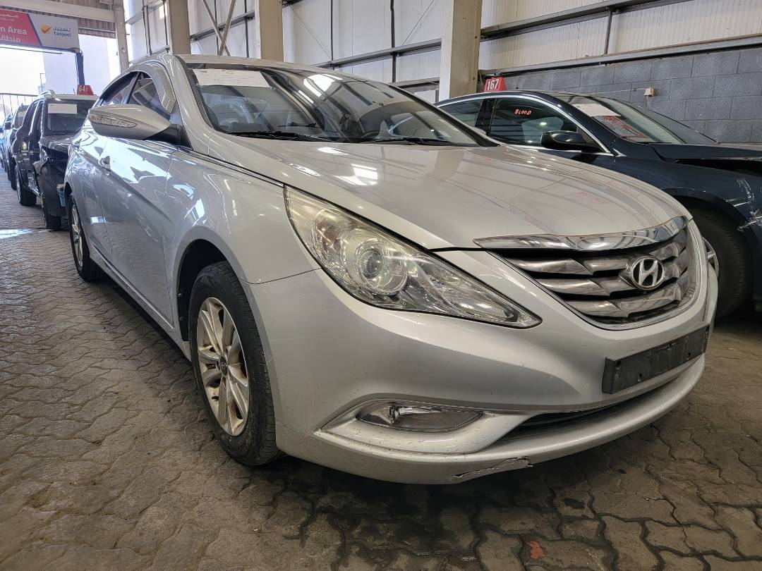2010 HYUNDAI SONATA — 174195 KM — Lot 002935 — Main - Marhaba Auctions Used Cars - Image 5
