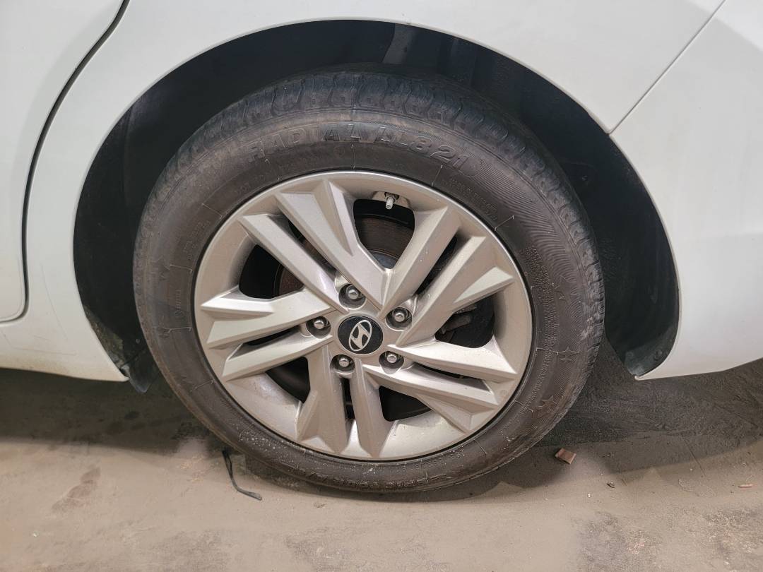 2019 HYUNDAI ELANTRA — 83428 Miles — Lot 75083473 — Main - Marhaba Auctions Used Cars - Image 10