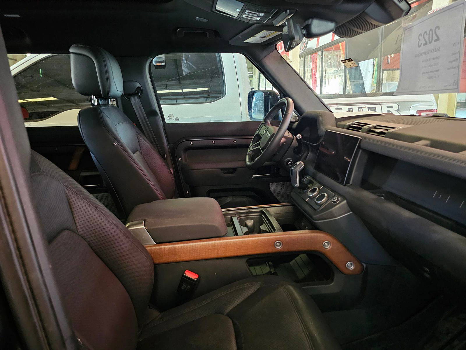 LAND ROVER defender 130 X 2023 - Marhaba Auction Used Cars - Image 9