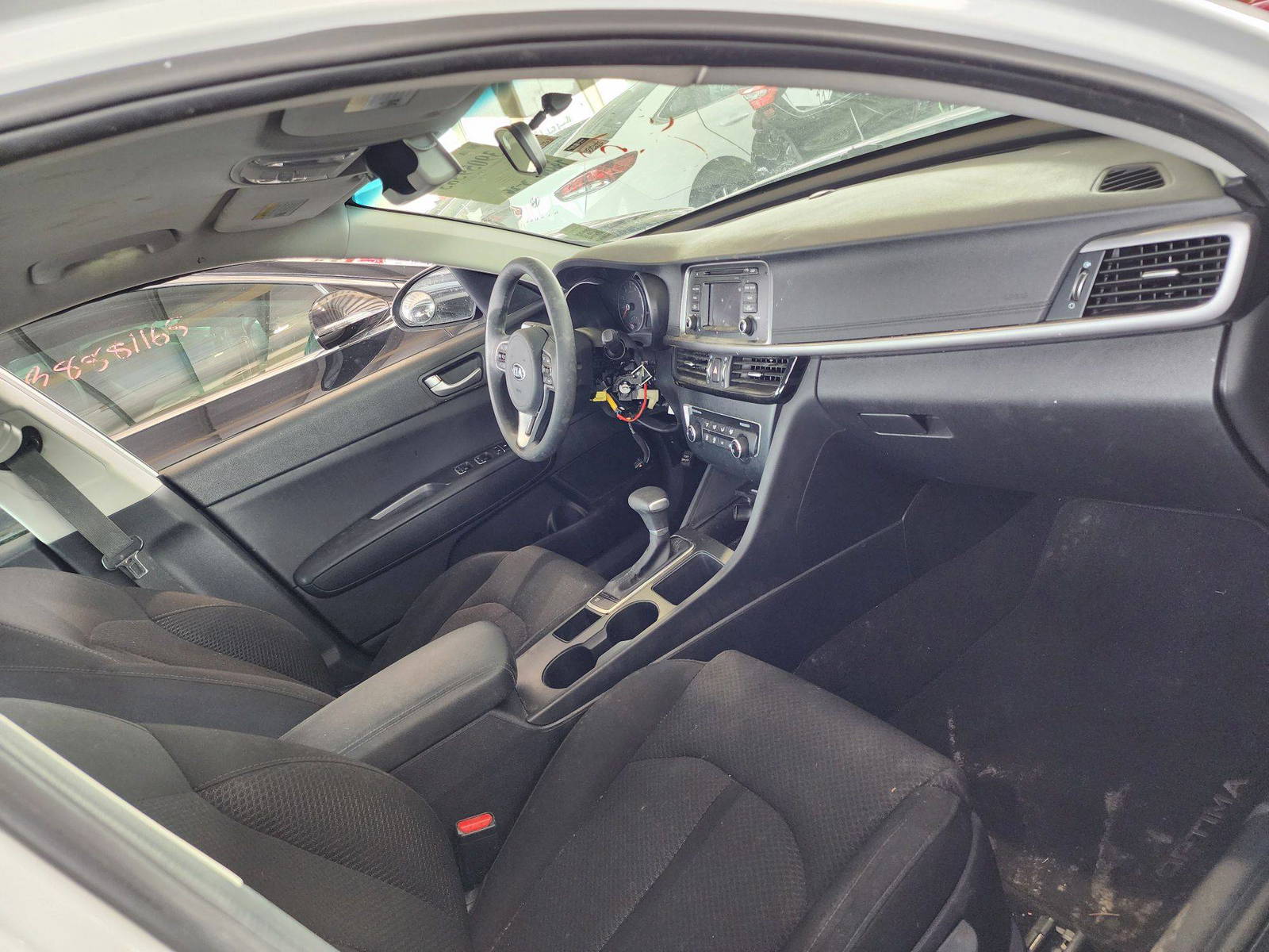 2017 KIA OPTIMA — 78086 Miles — Lot HG153658 — Souq - Marhaba Auctions Used Cars - Image 5