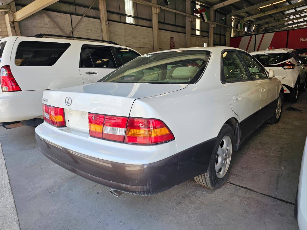 1997 LEXUS ES 300 — 209254 Miles — Lot 0V5003146 — Main - Marhaba Auctions Used Cars - Image 6