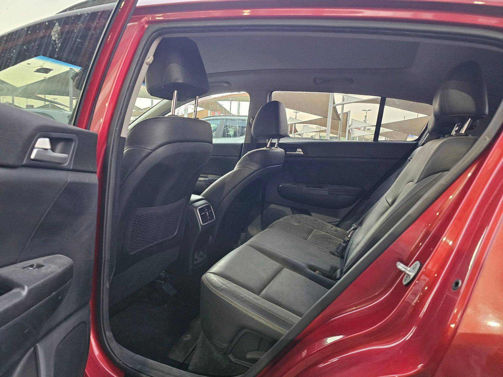 2017 KIA SPORTAGE — 153745 Miles — Lot 8H7093041 — Souq - Marhaba Auctions Used Cars - Image 12