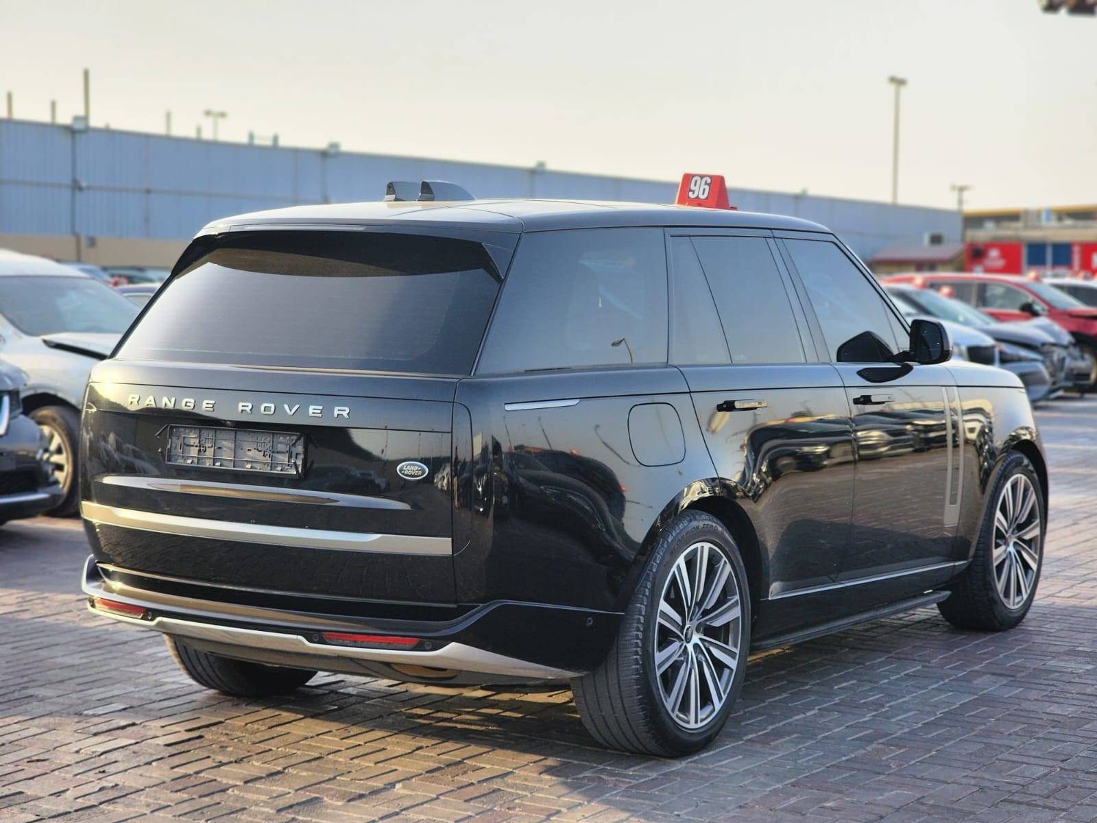 2023 LAND ROVER RANGE ROVER VOGUE — sold — 55297 KM — Lot 6PA027582 - Marhaba Auctions Used Cars - Image 4