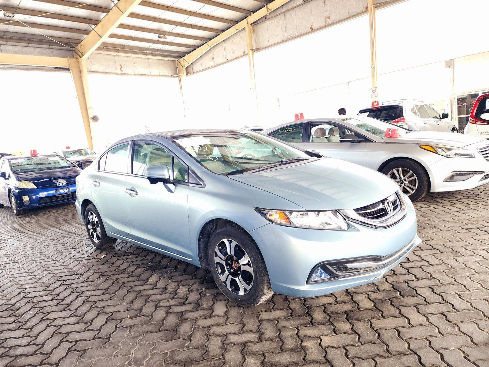 2015 HONDA CIVIC — 128858 Miles — Lot 73628114 — Souq - Marhaba Auctions Used Cars - Image 4