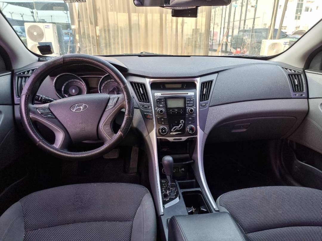 HYUNDAI SONATA 2011 - Marhaba Auction Used Cars - Image 7