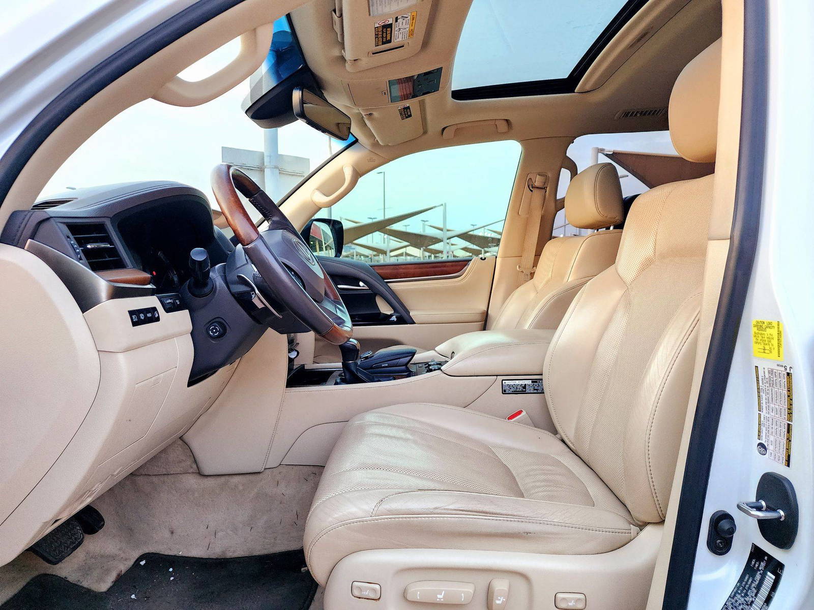 2018 LEXUS LX 570 — 121496 Miles — Lot J4262959 — Souq - Marhaba Auctions Used Cars - Image 9
