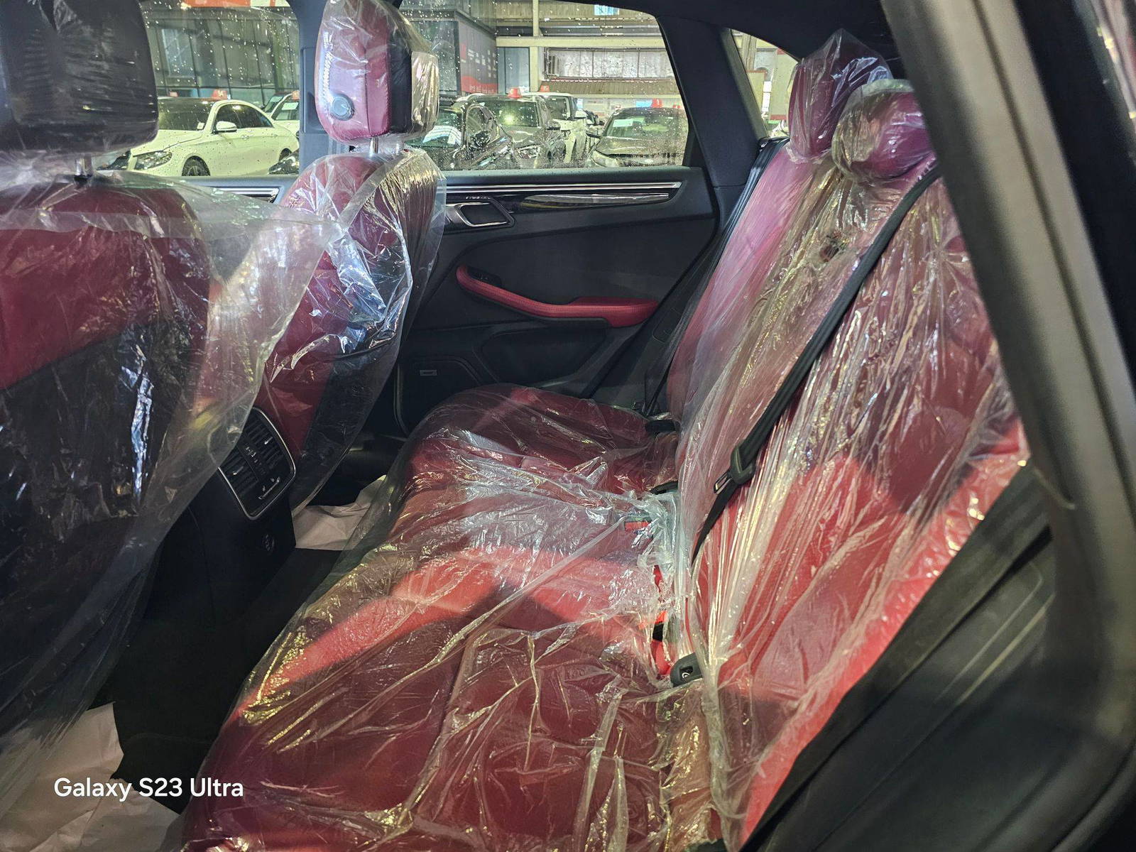 PORSCHE MACAN 2018 - Marhaba Auction Used Cars - Image 11