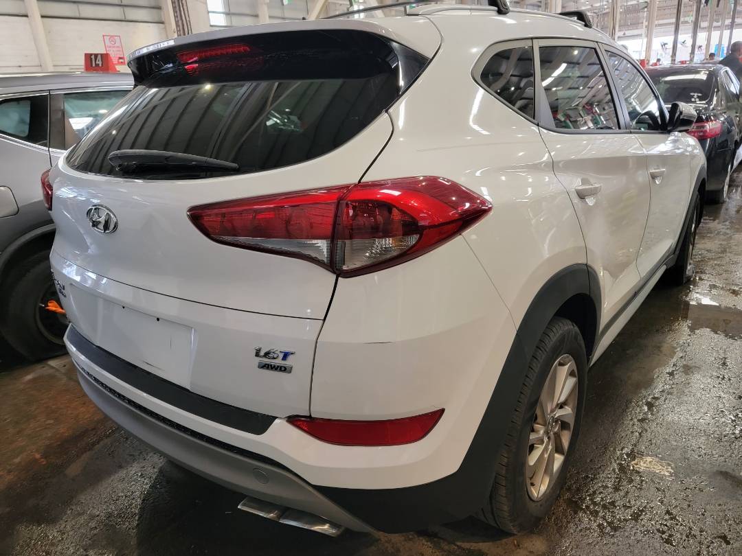 2017 HYUNDAI TUCSON — 57072 Miles — Lot 5105102500 - Marhaba Auctions Used Cars - Image 4