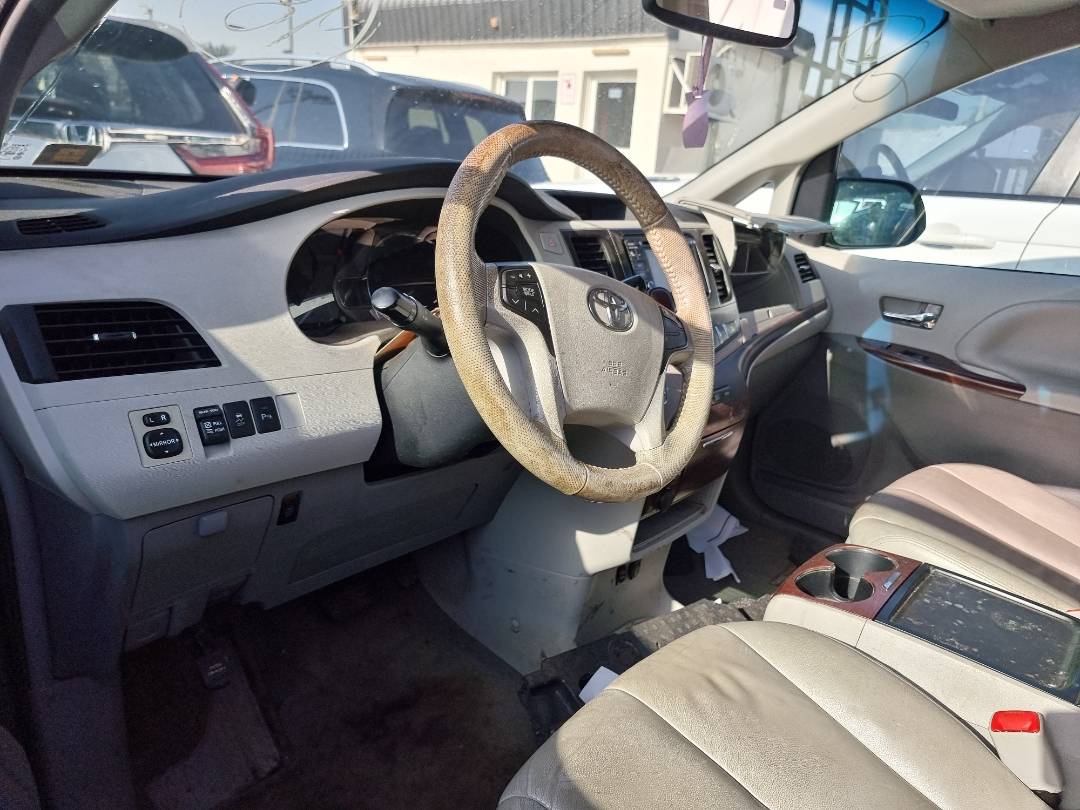 2012 TOYOTA SIENNA — 203802 Miles — Lot S044070 — Main - Marhaba Auctions Used Cars - Image 6