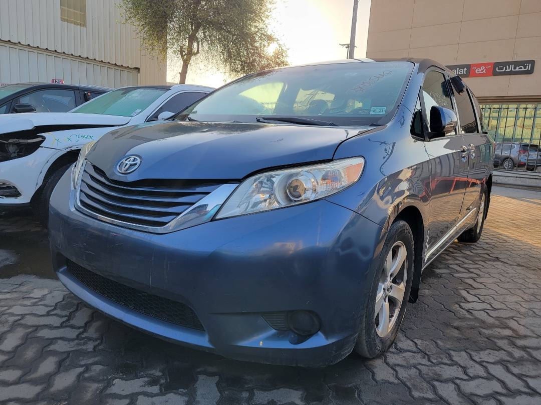2016 TOYOTA SIENNA — 114086 Miles — Lot 64596 — Main - Marhaba Auctions Used Cars - Image 5