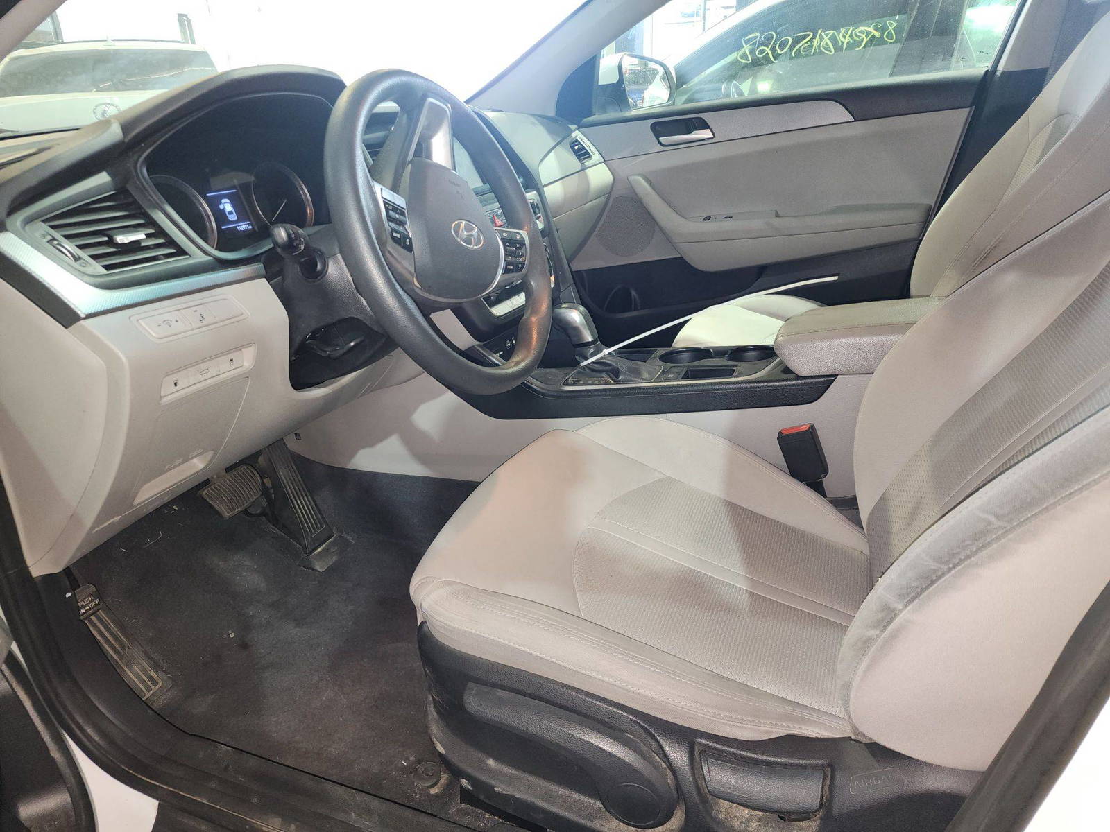 HYUNDAI SONATA 2018 - Marhaba Auction Used Cars - Image 6