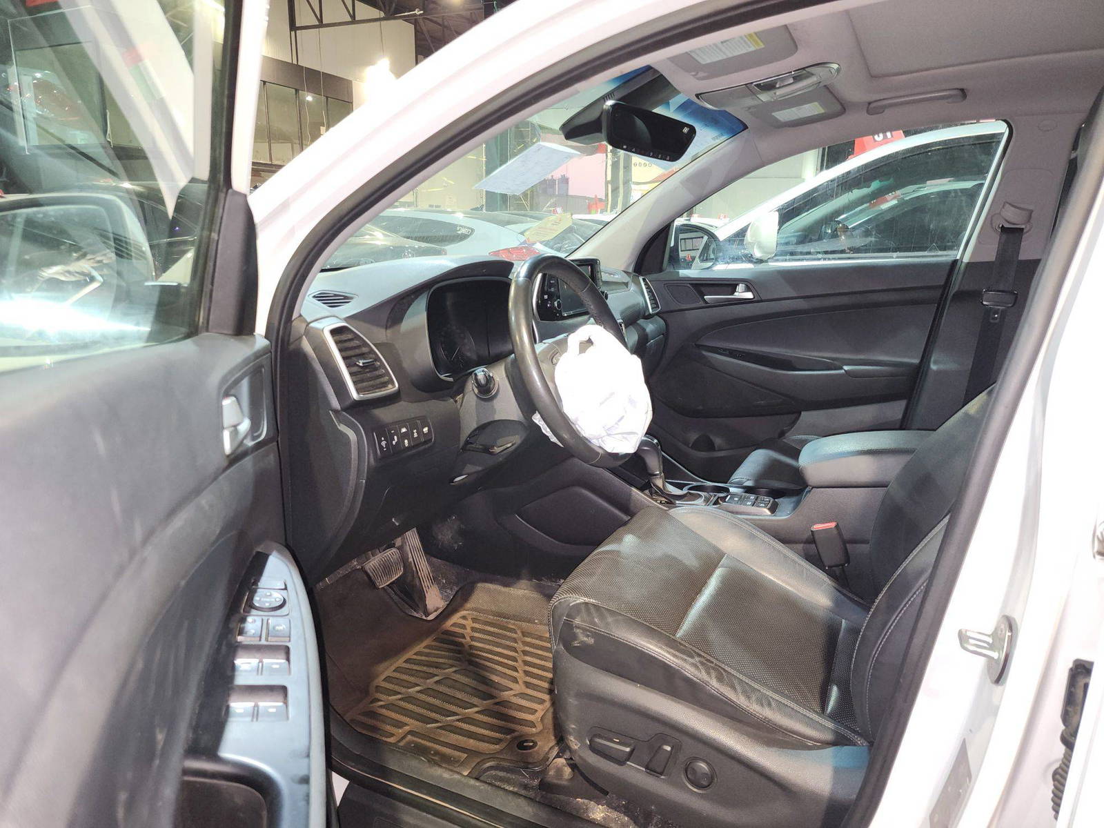 2019 HYUNDAI TUCSON — 103063 KM — Lot 43925185 — Main - Marhaba Auctions Used Cars - Image 9