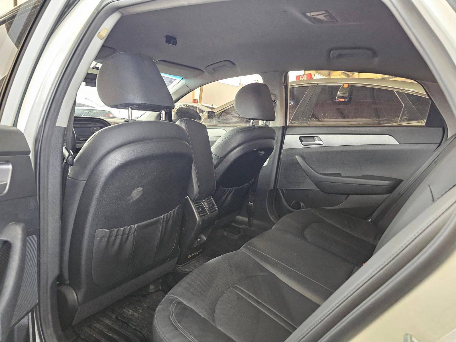 2015 HYUNDAI SONATA — 220893 KM — Lot 046590 — Main - Marhaba Auctions Used Cars - Image 6